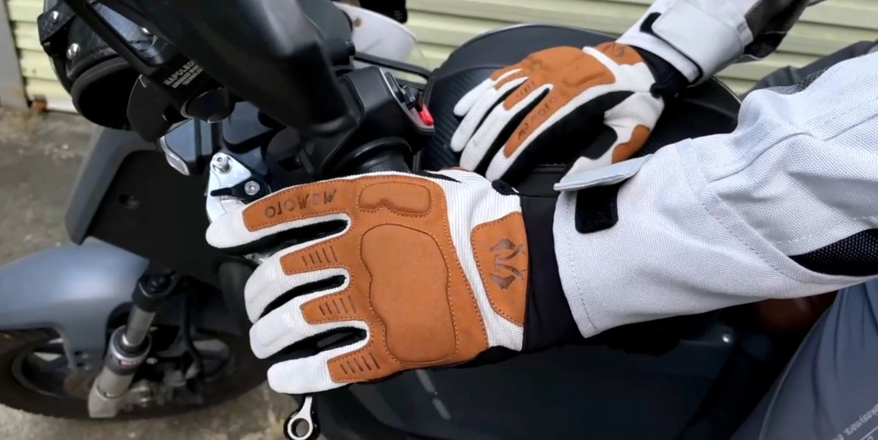 Summer Riding Gloves | Touchscreen & Breathable - View 8 | Henderson Shop